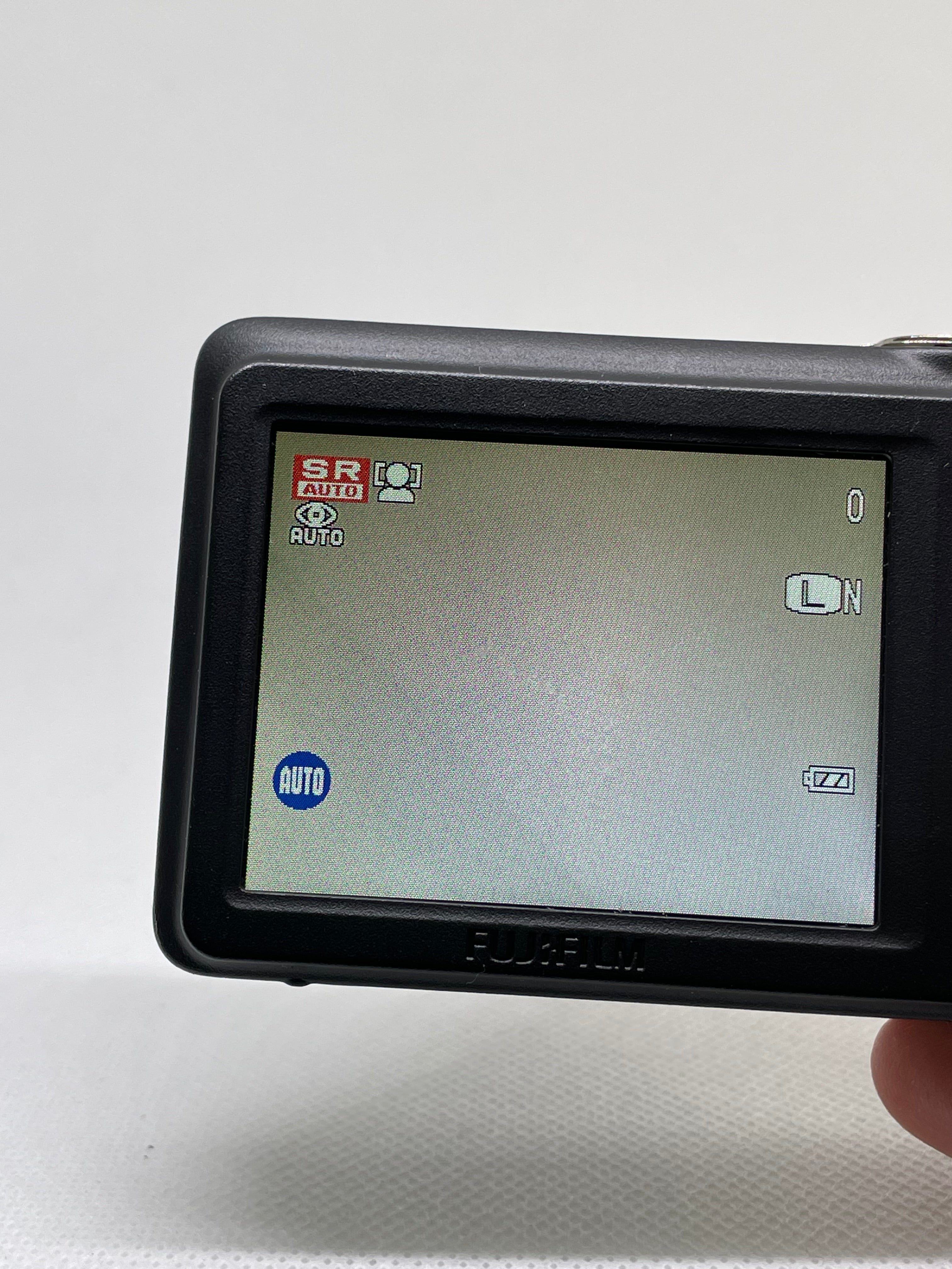 Fujifilm finepix JV300 blanc #4
